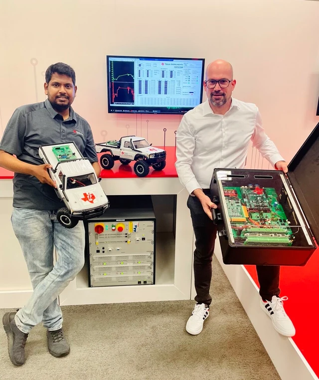 Texas Instruments · comemso Battery Cell Simulator